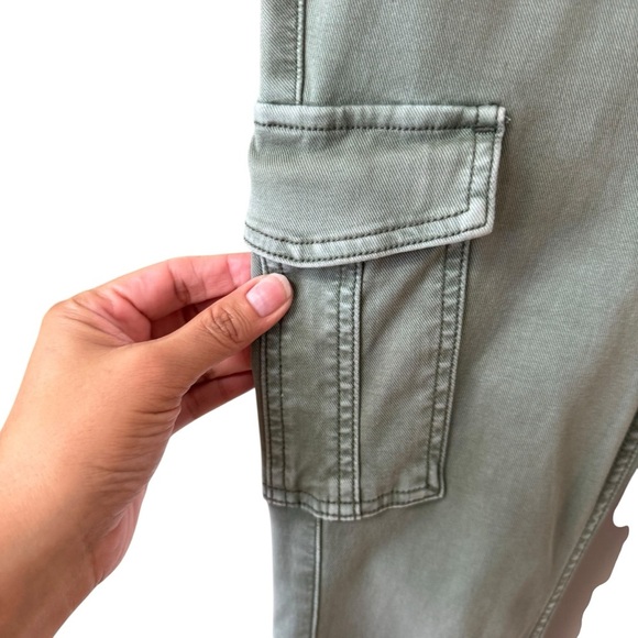 Spanx Stretch Twill Ankle Cargo Pants Size M Green Pull On Tummy Control Casual - Picture 8 of 10